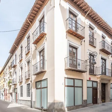 Apartamentos Luna Suites Palacio Dorita-3